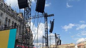 Gőzerővel folynak a március 15-i nemzeti ünnep előkészületei a Kossuth téren