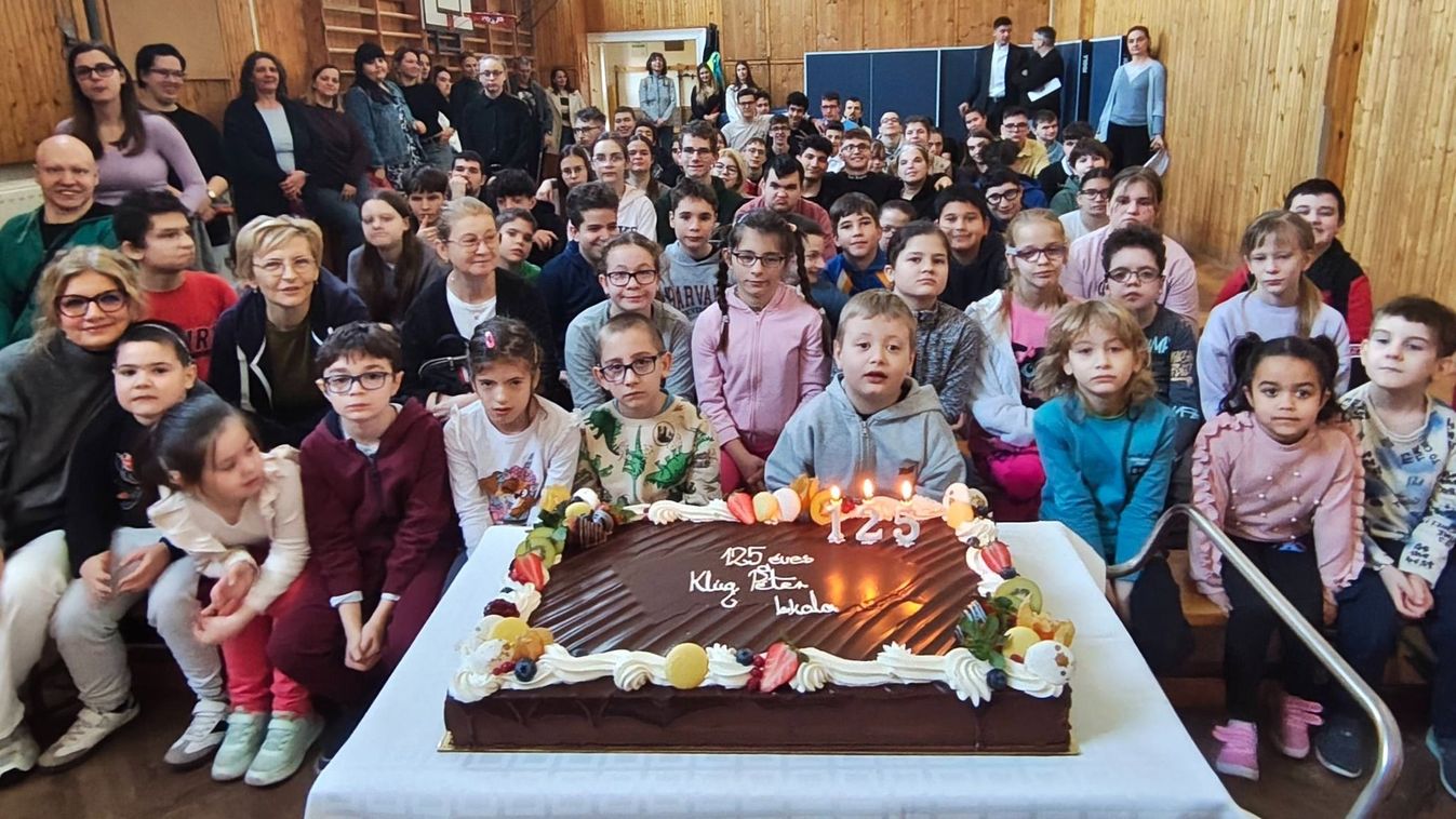 Vissza a múltba: Így ünnepelte 125. évfordulóját a szegedi Klúg Péter iskola