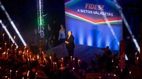 Orbán Viktor: Csak nemzeti egységgel lehet kimaradni a háborúból +videó