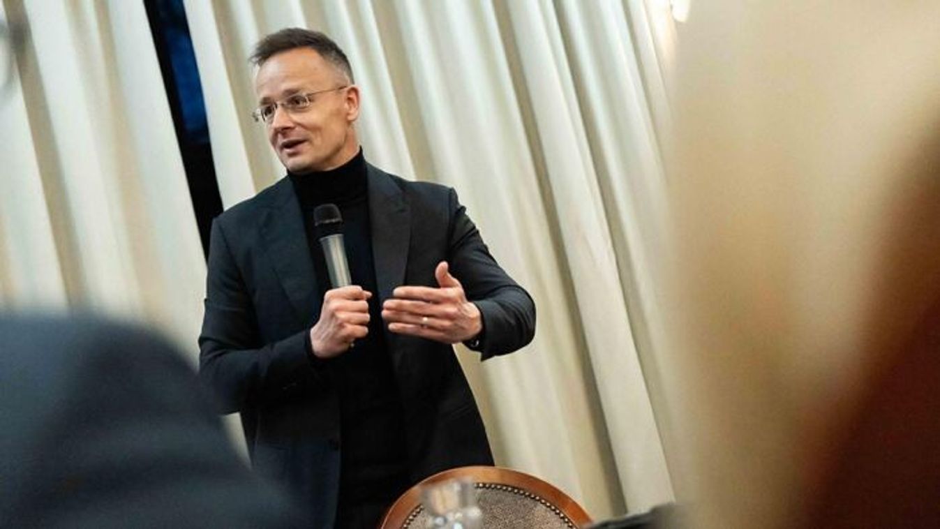 Szijjártó Péter: A liberális fősodor helyett a biztonságot választjuk