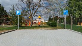 Új útszakasz és parkolók: kézzelfogható változás Domaszéken +videó
