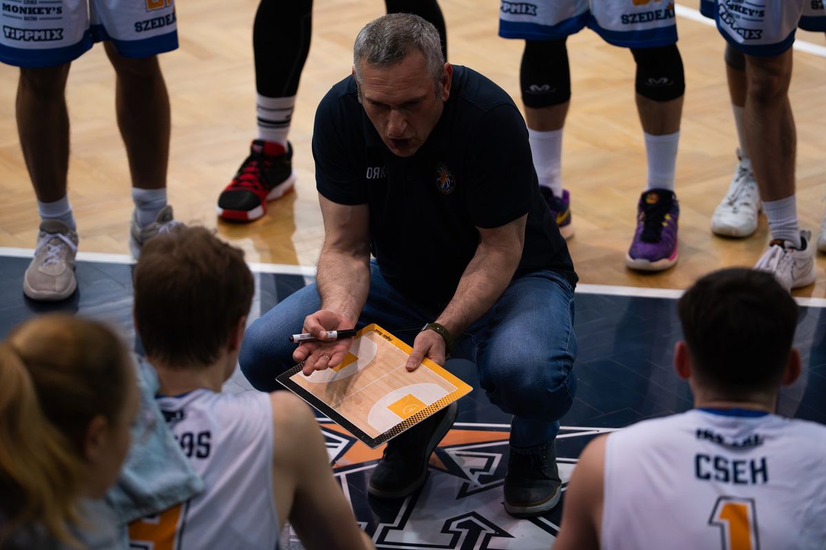 Andjelko Mandics taktikai elképzelését kell pályára vinni. (Fotó: Kamenik Balázs)