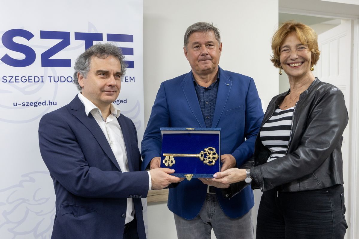 Modern nőgyógyászati ambulanciát és várandósgondozó központot adtak át Szegeden Fotó: MTI / Rosta Tibor. 