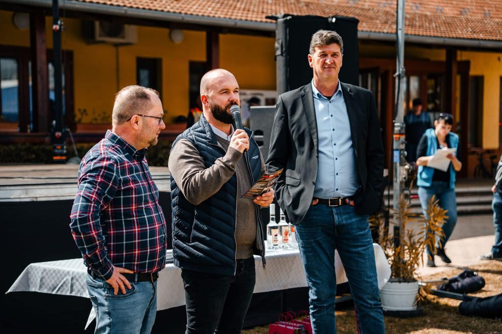 A II. Bor-, Grill- és BBQ Fesztivál is óriási siker volt. (Fotó: Facebook/Ruzsa Roland)