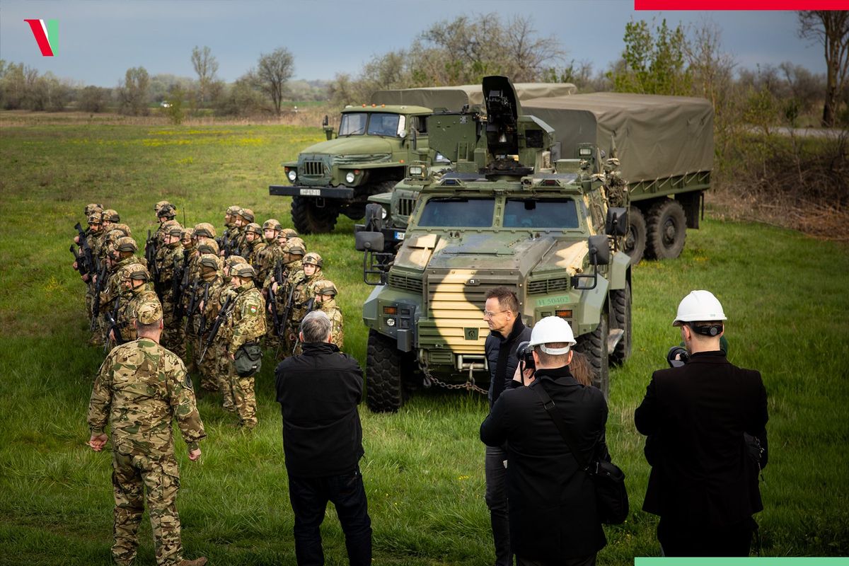 A határ menti biztonsági helyzet miatt személyesen is a helyszínre látogatott Orbán Viktor