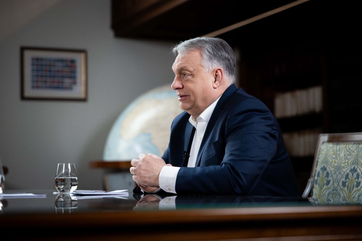 Orbán Viktor: Imádkozni nem csak döntések előtt kell. (Fotó: Facebook/Máthé Zsuzsa)