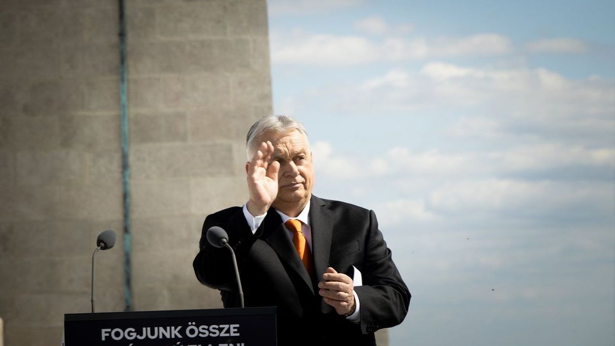 Orbán Viktor a munkaadók és a munkavállalók képviselőivel közösen írta alá a béremelésről szóló megállapodást