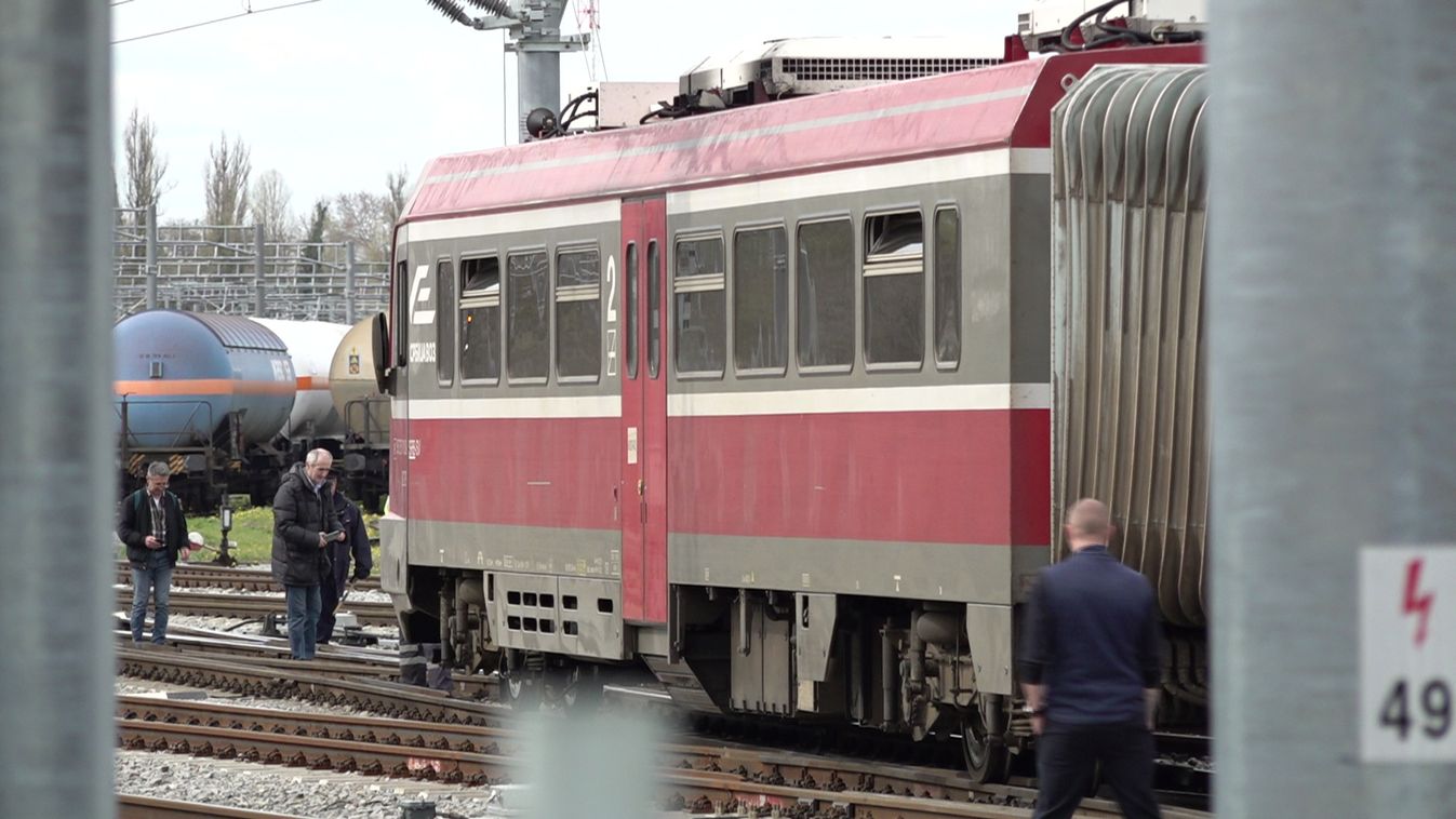 Kisiklott a Szeged felé tartó személyvonat Szabadkánál +videó