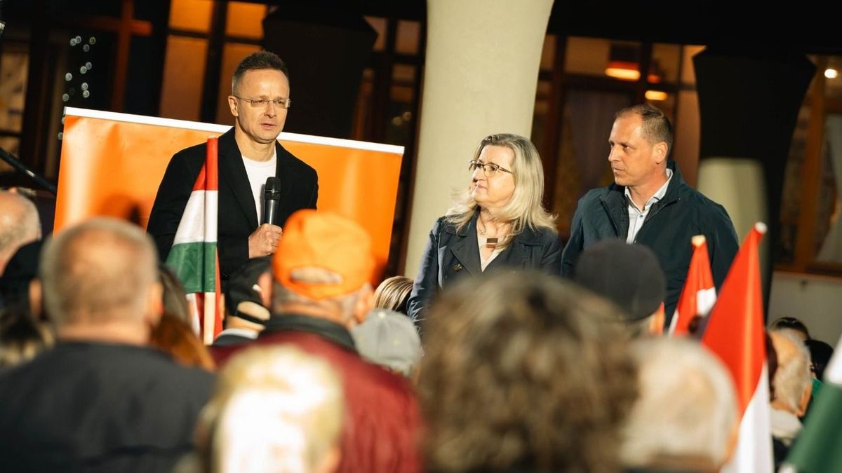 Szijjártó Péter Makón mondott beszédet