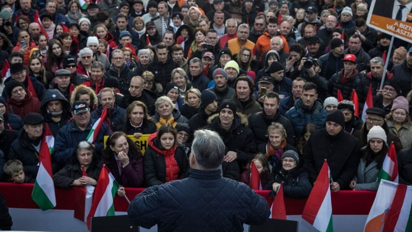 Orbán Viktor: Egymillió forint a tét minden magyar családnál +videó