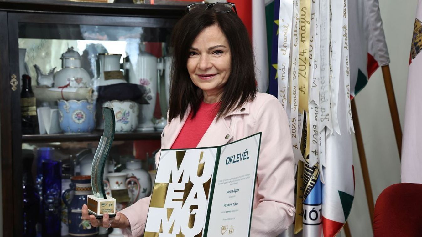Újabb szegedi siker: elismerték a Radnóti gimnázium tanárát