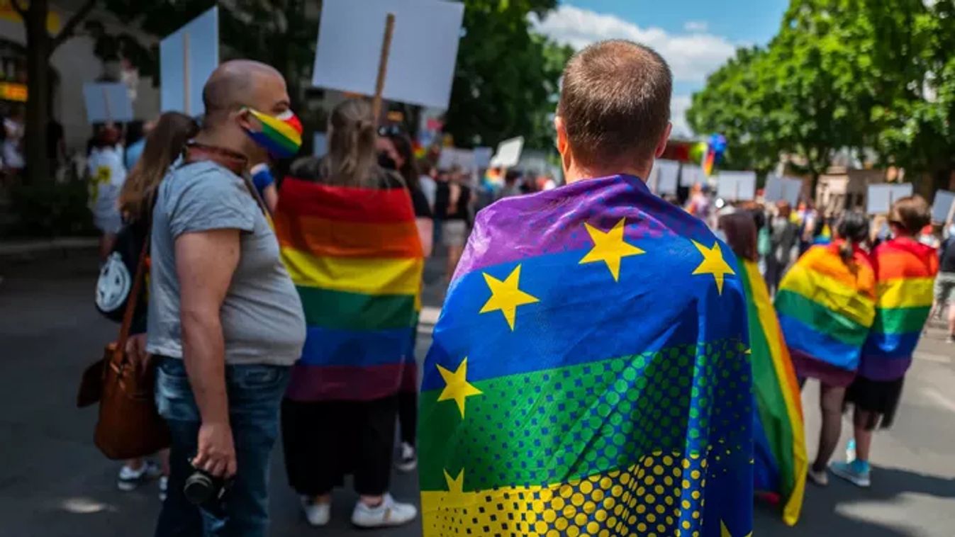 Európai vita lett a gyermekvédelmi törvényről szóló brüsszeli döntésből