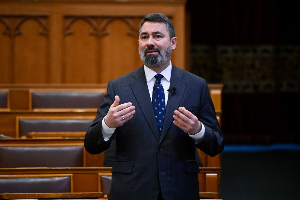 Hidvéghi Balázs szerint nem új jelenség, hogy a magyar választások közeledtével külföldi kritikák jelennek meg