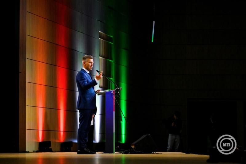 Magyar Péter Kijev felé nyitna. Fotó: MTI