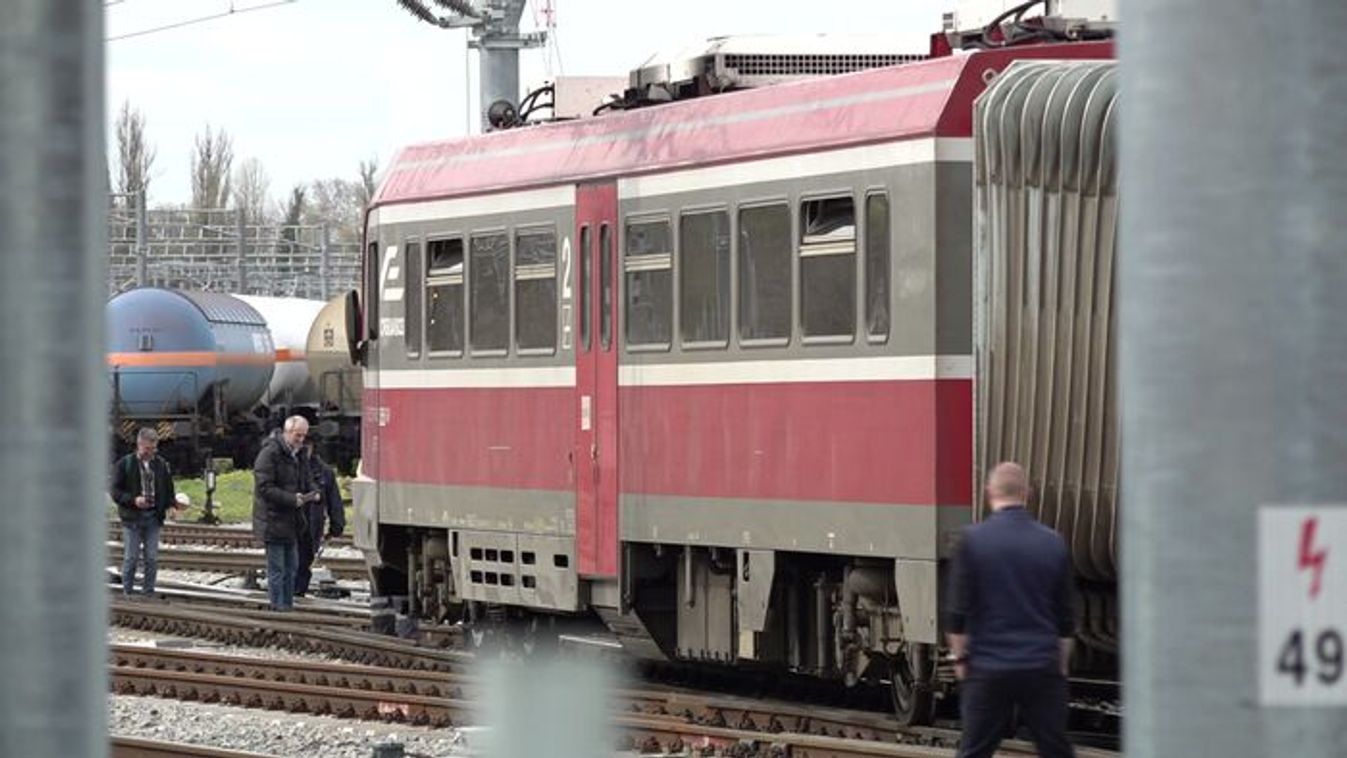 Kisiklott a Szeged felé tartó személyvonat Szabadkánál +videó