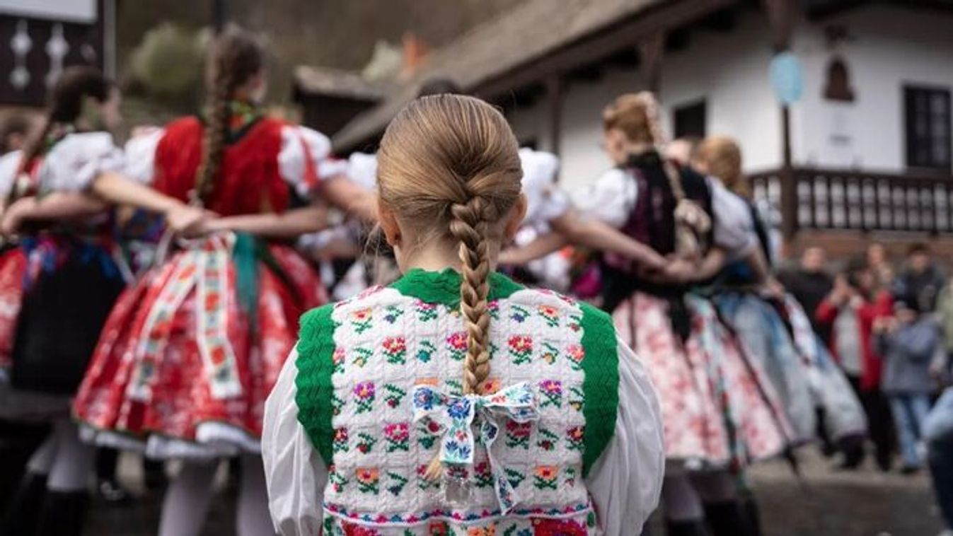 Régi szegedi húsvét: hiedelmek és ünnepi szokások