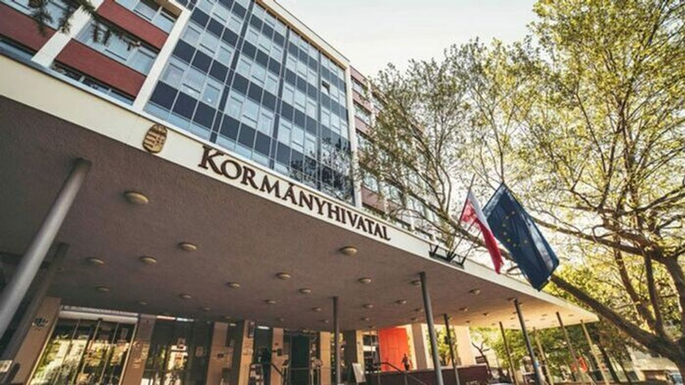 Nyári rohamra készül Szeged: hosszabb nyitvatartás a kormányablakban