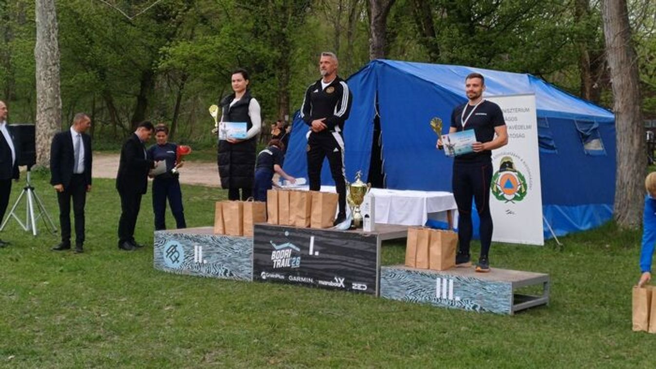Szekszárdi hegyek között lett dobogós a vármegye rendőrcsapata +fotók