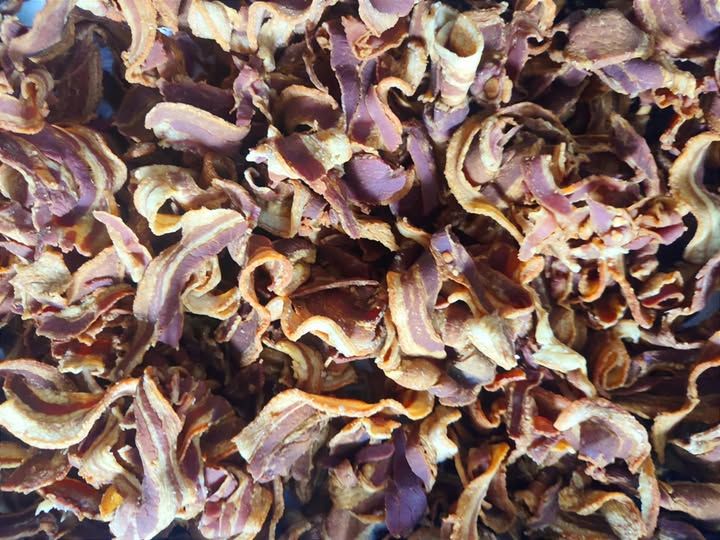 Ez a sós hentes chips kiváló és laktató választás a baráti beszélgetésekhez. Fotó: Facebook
