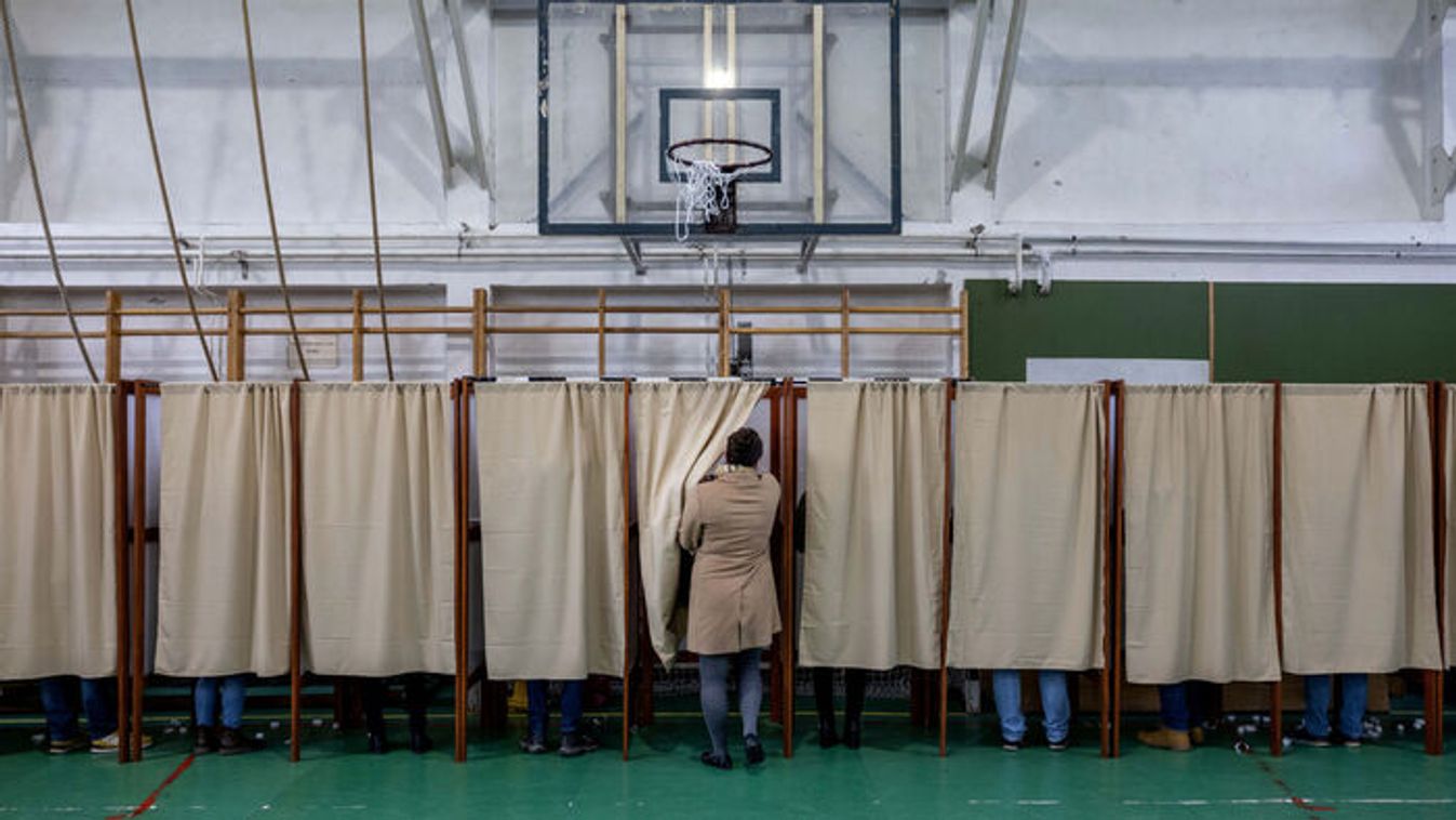 A Demokrácia Központ fogadja a bejelentéseket a tiszás választási csalásokról