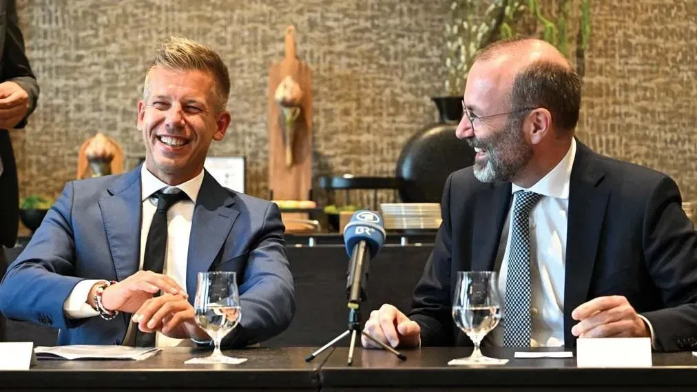 Magyar Péter elhallgatja a brüsszeli tervek és a háború valós kockázatait. Fotó: Mandiner