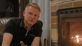 Szürreális húsvéti üdvözlet a Tisza szegedi jelöltjétől