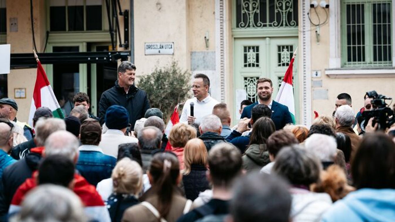 Szijjártó Pétert százak várták Szegeden, a külügyminiszter itt is leszögezte: a Fidesz a biztos választás