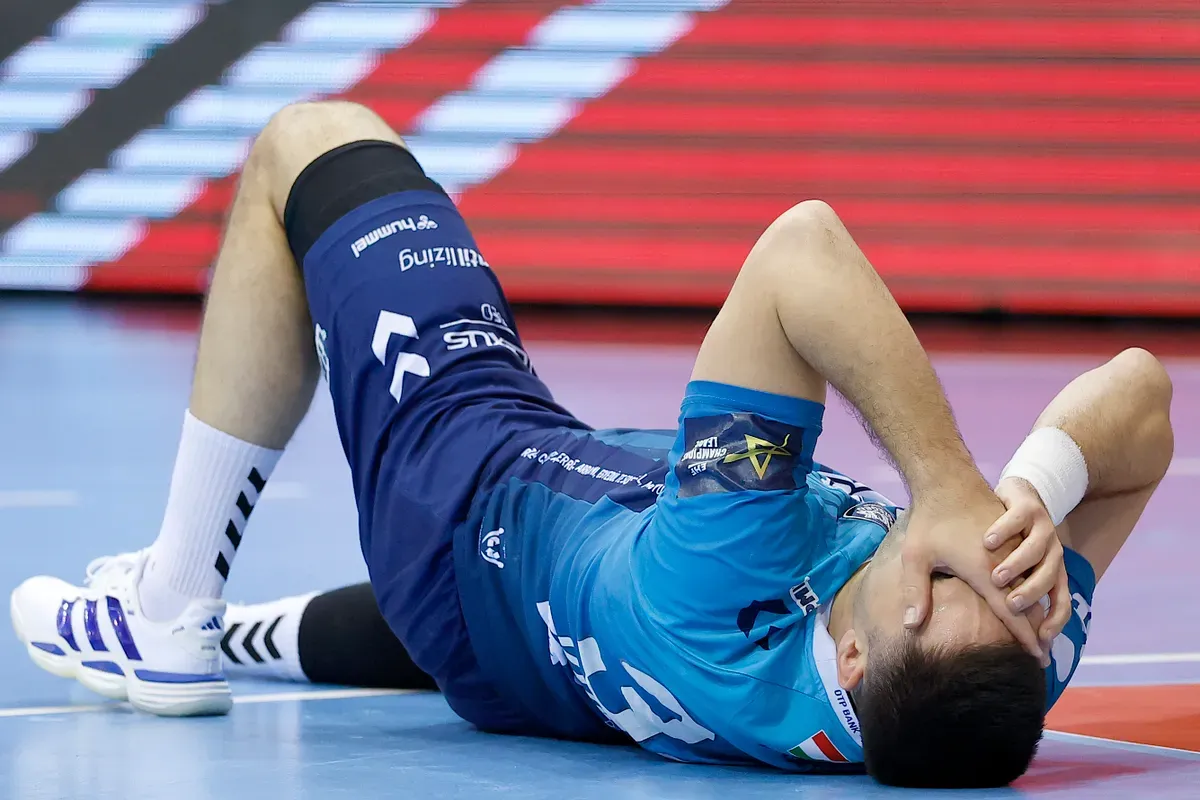 Nem tudni egyelőre mennyire súlyos Kukics sérülése. (Fotó: Árvai Károly/Nemzeti Sport)