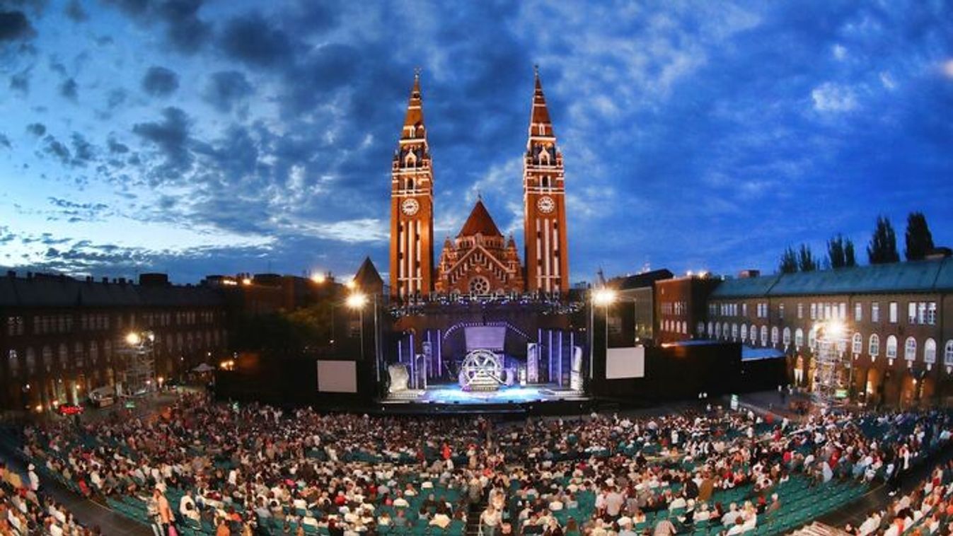 Sztárszereposztással érkezik a Wicked musical Szegedre +videó