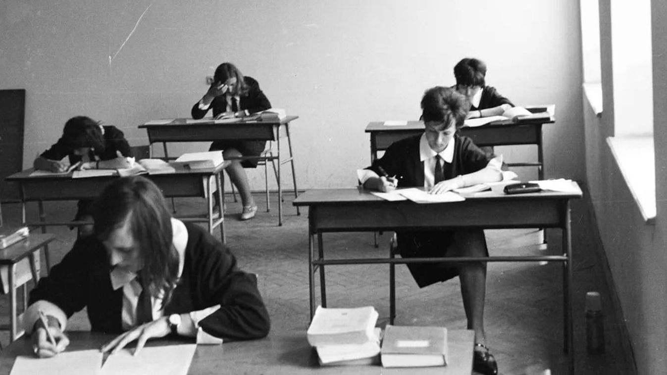 Archív fotókon a múlt: Így élték meg a diákok az érettségi vizsgákat régen +fotók