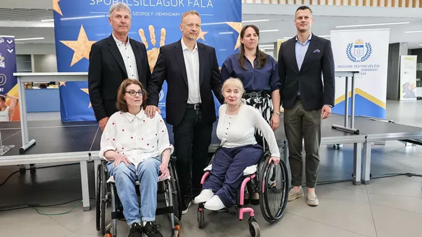 Márton Anita tenyérlenyomata is a Magyar Sportcsillagok Falára került