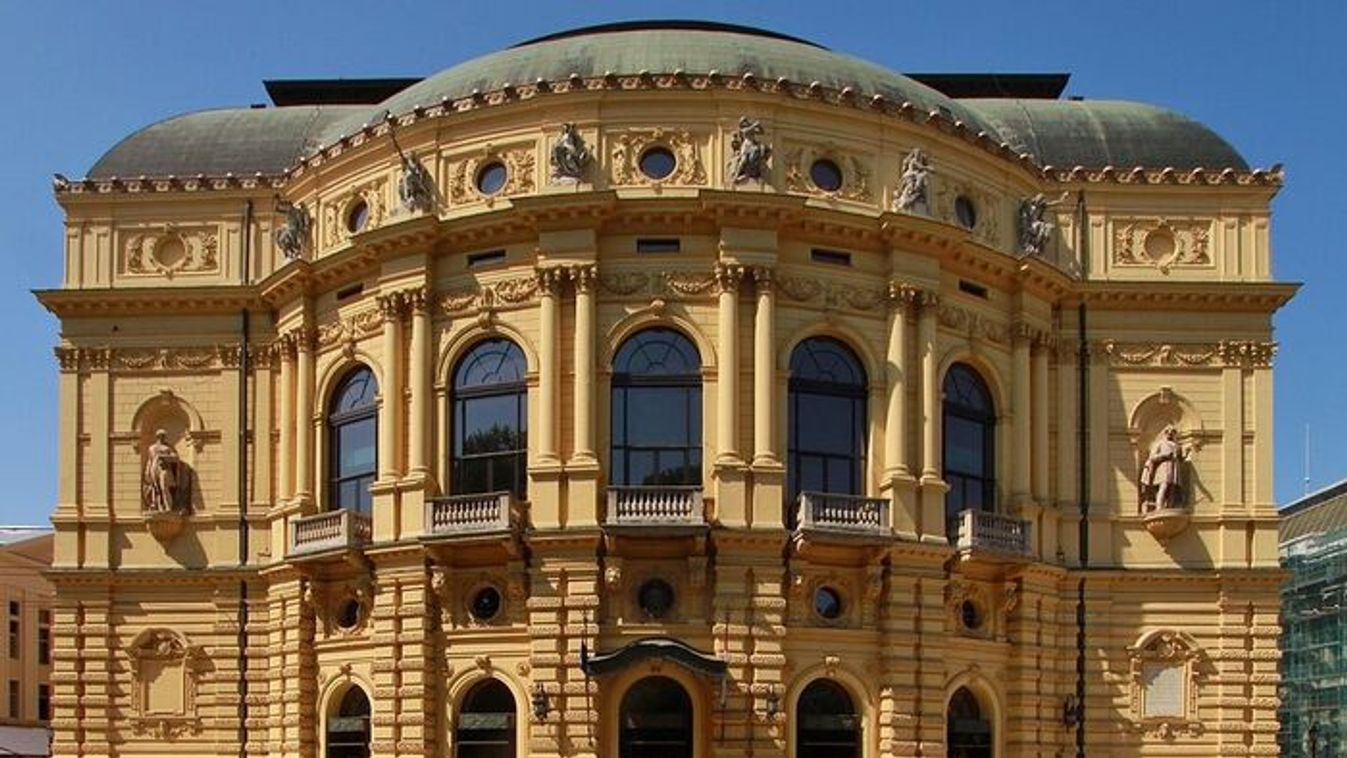 Közeleg a Dömötör-gála: a szegedi színház ünnepre készül