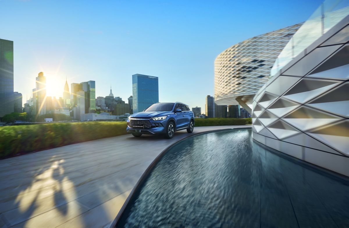 A BYD SEALION 5 DM-i is erősíti a márka hazai hibrid kínálatát. Fotó: BYD Global