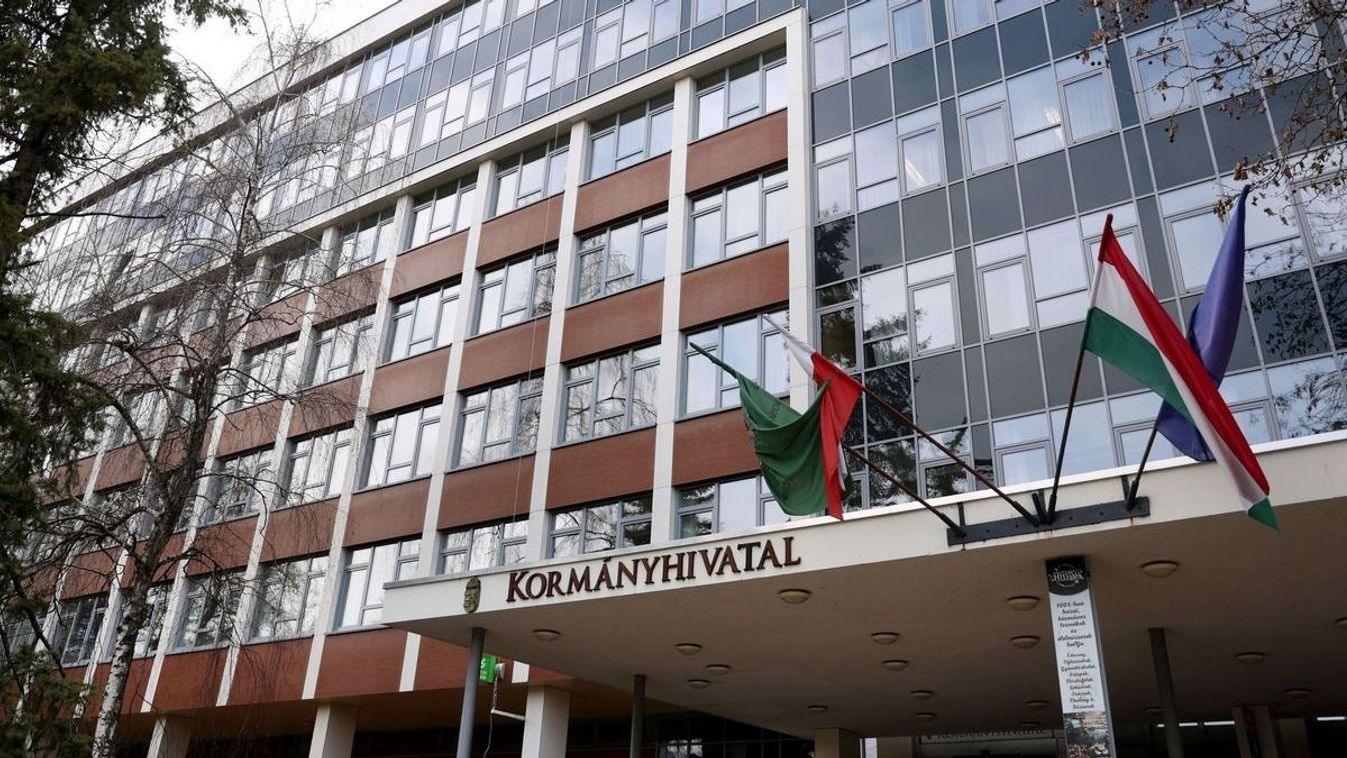Visszatérhetnek a hosszú sorok és a többhivatalos ügyintézés
