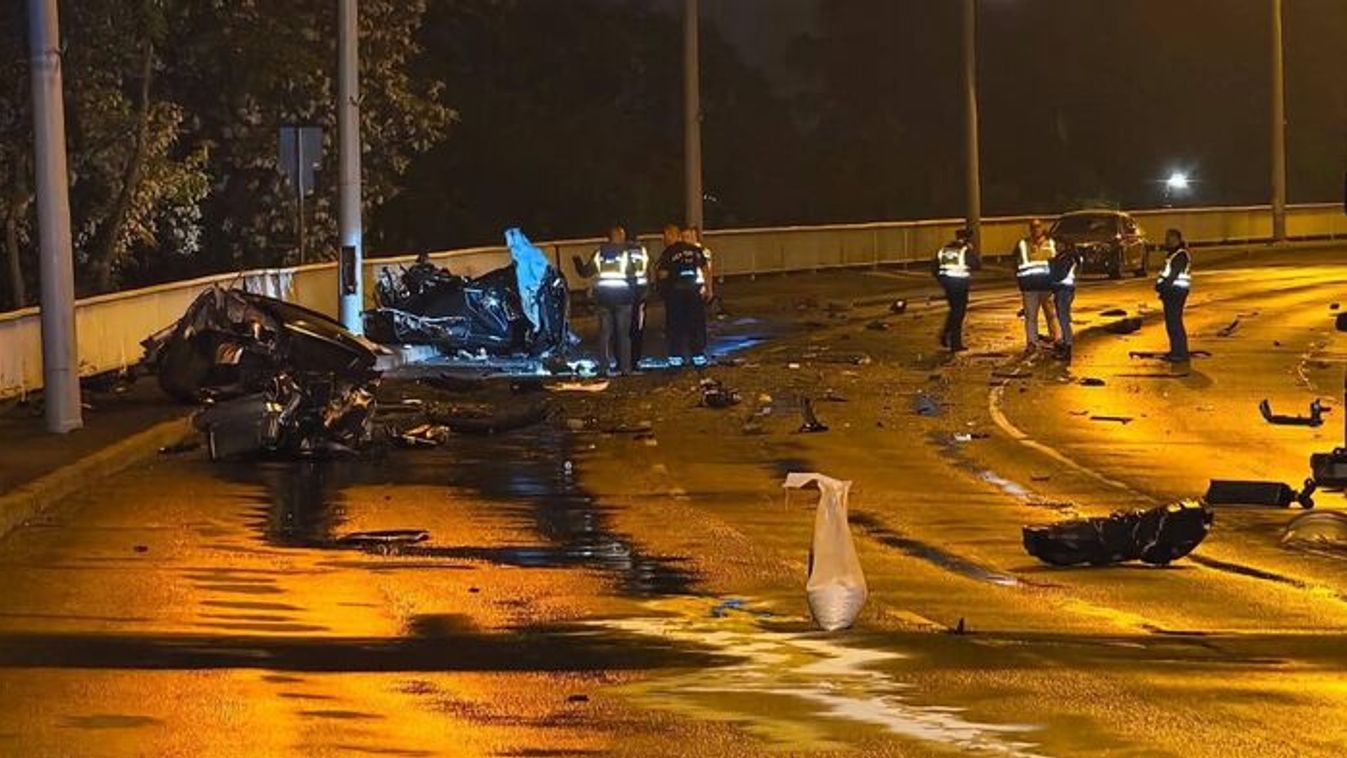 Darabokra szakadt egy autó a Bertalan hídon a halálos éjszakai balesetben