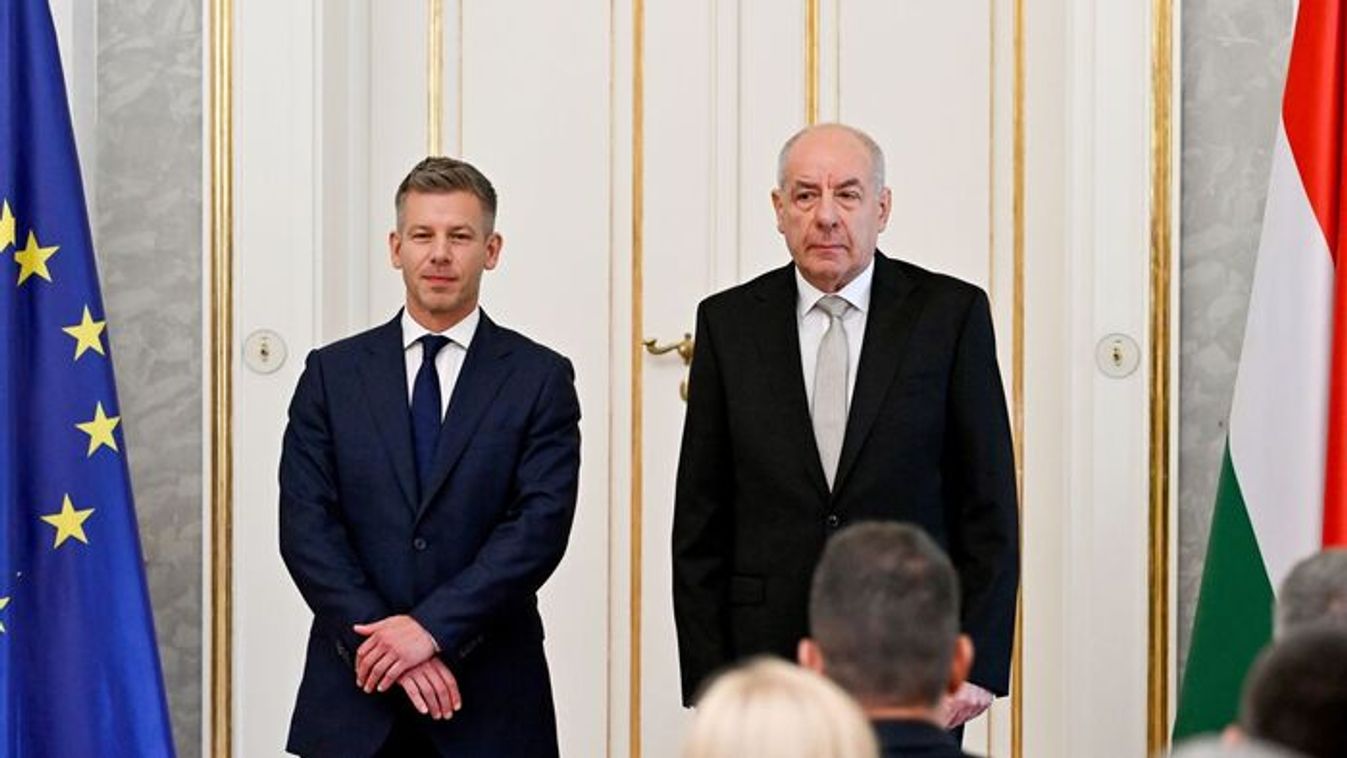 Gulyás Gergely szerint a legsötétebb időket idézi a fotók retusálása