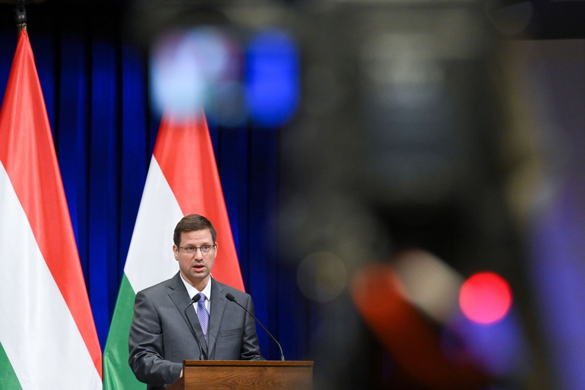 Nem veszi fel parlamenti mandátumát Szécsi Zoltán, Gulyás Gergely az utódját is bejelentette