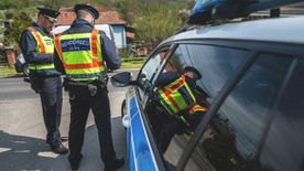 Akár kétszázezer forintba is kerülhet a hiányzó KRESZ tartozék