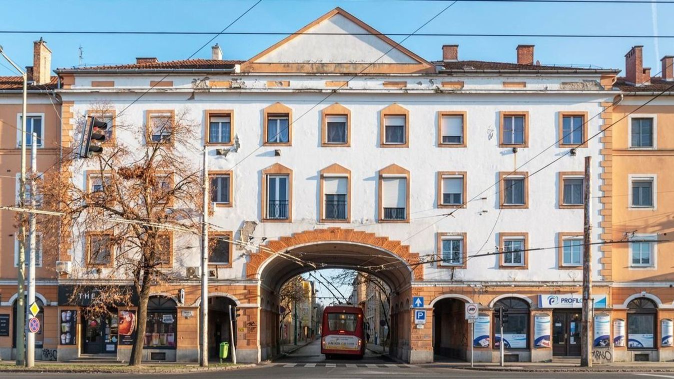 Megállt az élet Szeged egyik legforgalmasabb pontján