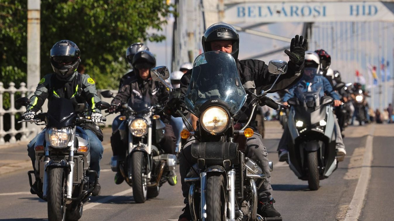 Hatalmas rekordösszeggel segítik a beteg gyerekeket a szegedi motorosok