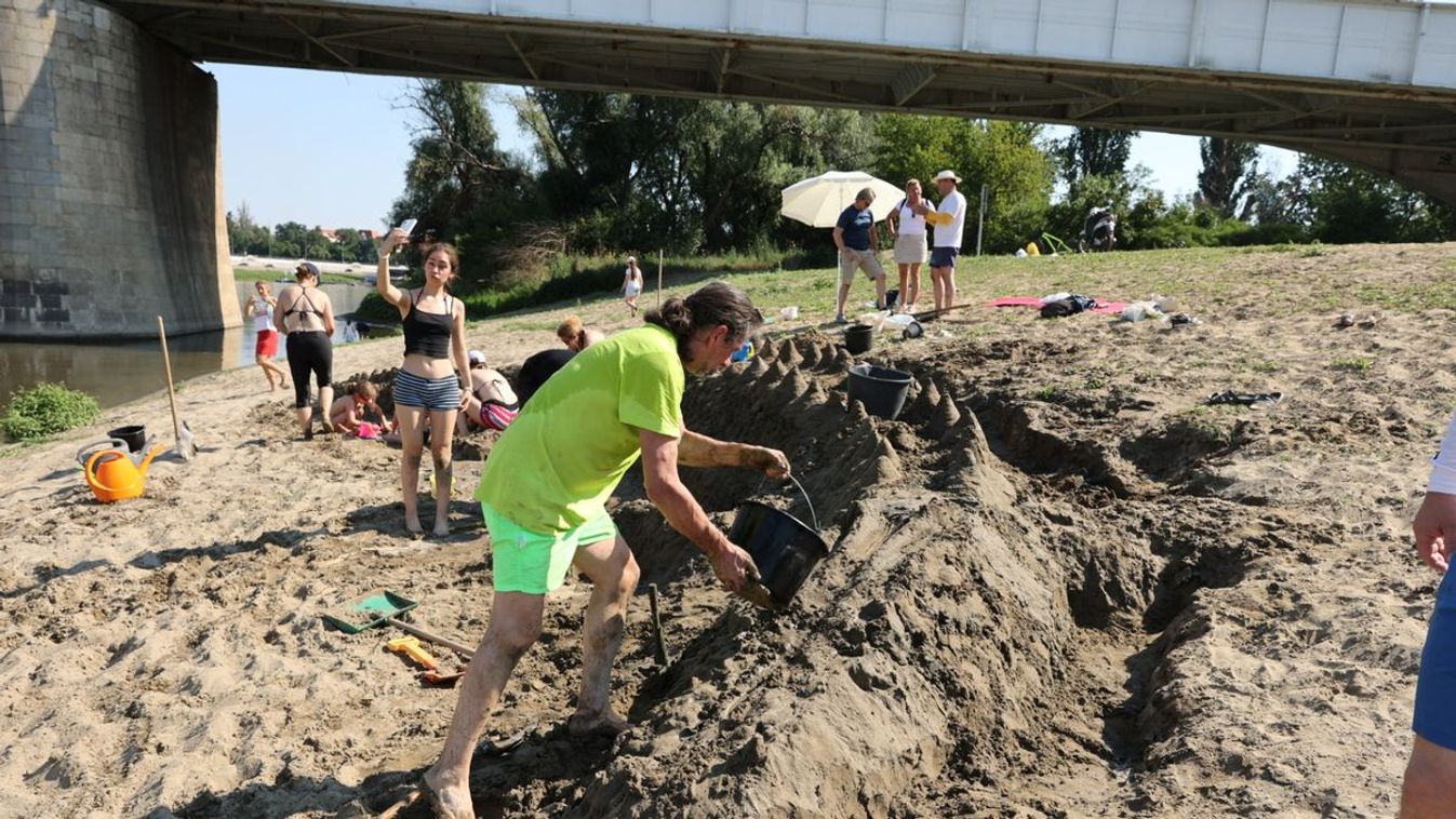 Ismét elkészült a Lapos Beach legendás homokkrokodilja