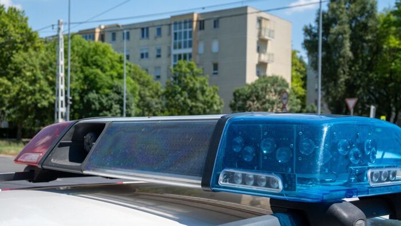 Rutinellenőrzésre érkeztek, de a szomszéd lakásban váratlan fordulat következett