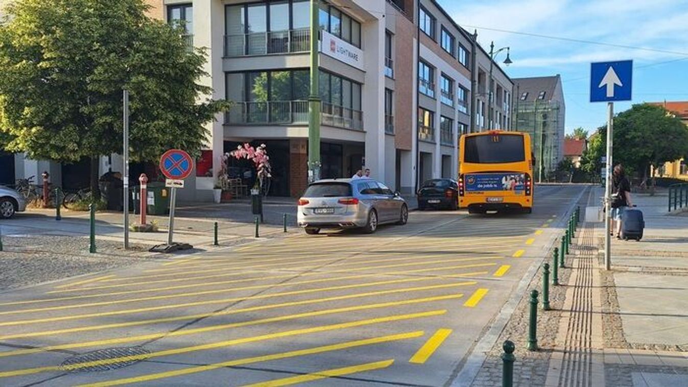 Visszatért a megszokott rend: újra teljes gőzzel működik az Indóház tér